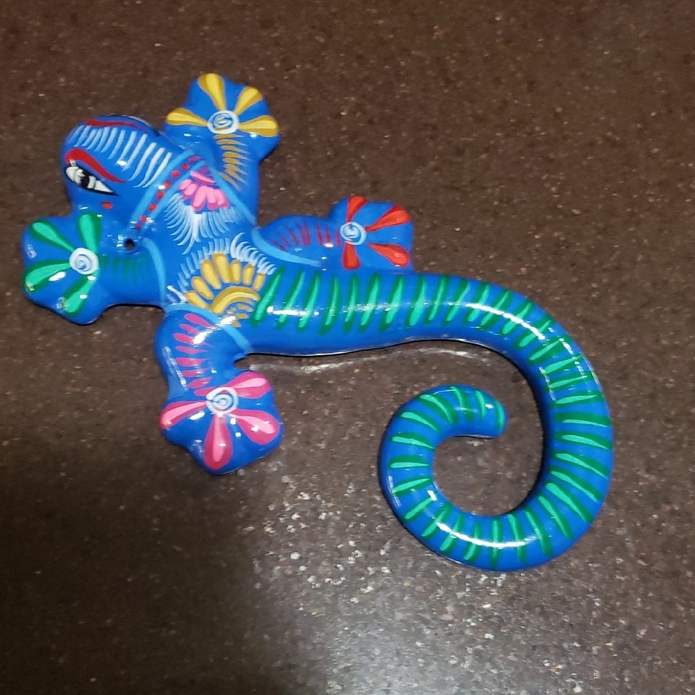 Hand-Painted Talavera Lizard Figurine | Colorful Mexican Wall Decor